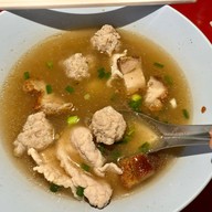 ก๋วยจั๊บตรอกโรงหมูเจ้าเก่า