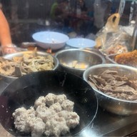 ก๋วยจั๊บตรอกโรงหมูเจ้าเก่า