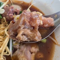 ก๋วยเตี๋ยวเอสโซ่ นครพนม
