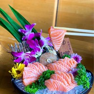 ร้านอาหารญี่ปุ่นซะคะนะซาชิมิ -