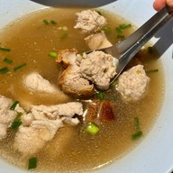 ก๋วยจั๊บตรอกโรงหมูเจ้าเก่า