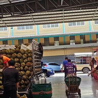 ตลาดสี่มุมเมือง