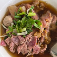 ก๋วยเตี๋ยวเอสโซ่ นครพนม