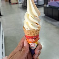 เมนูของร้าน Macro Soft Serve