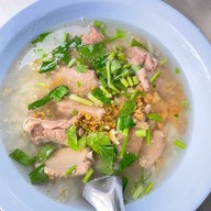 เมนูของร้าน เฮียอ้วนกระดูกหมู Since 1982