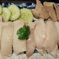 หอมนุ่ม ข้าวมันไก่ สไตล์สิงคโปร์