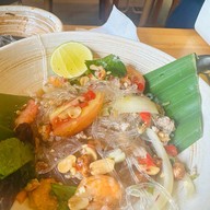บ้านญาติ รวมมิตรอาหารอร่อย -