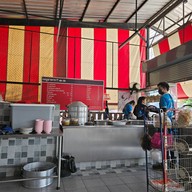 บรรยากาศ ข้าวมันไก่ประตูน้ำ 40 ปี สาขาราชพฤกษ์ ราชพฤกษ์