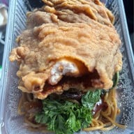Henryfry Fried Chicken ไก่ทอด เจริญกรุง