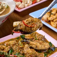 ครัวต้นมะพร้าวเคียง ม.บูรพา