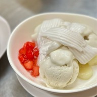 เมนูของร้าน คุณอ้น ร.ศ.๒๑๙ ต้นตำรับบัวลอยไข่หวานเมืองเพชร สาขาสำนักงานใหญ่