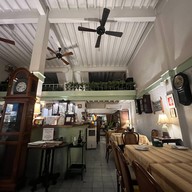 ร้านอาหารห้องแถว