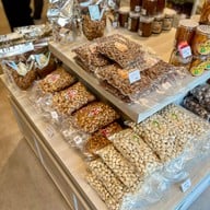 เจ๊หงษ์มะม่วงแช่อิ่ม Ta-Kra Fruit Cafe