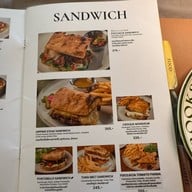 Brook's Brunch and Bar Ari อารีย์