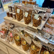 เจ๊หงษ์มะม่วงแช่อิ่ม Ta-Kra Fruit Cafe