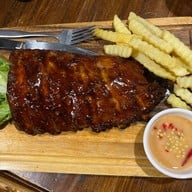 ฉ่ำ Charm Bar&bistro