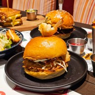 THE QUAD, PASTAIO,MEATHEAD,GREENHOUSE ,CUPPING  Pizza & Pasta,Burger,Noodle & Congee, Coffee & Bakery นานา