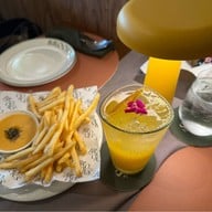 Brook's Brunch and Bar Ari อารีย์