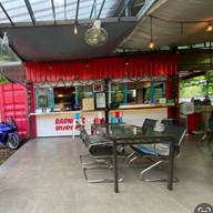 Barney’s Burger Joint Sukhumvit 23