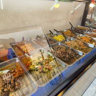 ร้านแม่เสียน ข้าวแกงสุ ๑๐๐๐ ปตท. กาญจนาภิเษก ขาออก