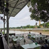 บรรยากาศ De Riva Ayothaya