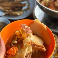 ริมเขื่อน ดั้งเดิม