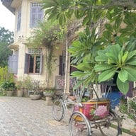 บ้านพระยาสุเรนทร์ by มาดาม มูเซอร์ สำนักงานใหญ่