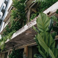 หน้าร้าน Piccolo Vicolo Cafe  วังบูรพา - สามยอด