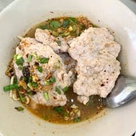 เปลว ก๋วยเตี๋ยวต้มยำโบราณนครปฐม เทเวศร์