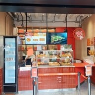 หน้าร้าน yolk