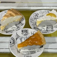 เมนูของร้าน Charin Pie นิมมานเหมินท์ (Nimmanahaeminda)