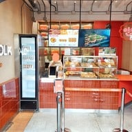 หน้าร้าน yolk