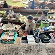อ้วนข้าวหมูแดง