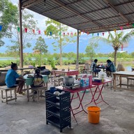 ครัวบ้านทุ่ง สถานี บ้านนาขวาง(ผัดไทย,หอยทอด,ข้าว,ยำ,ตำ,เตี๋ยว)