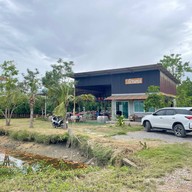 ครัวบ้านทุ่ง สถานี บ้านนาขวาง(ผัดไทย,หอยทอด,ข้าว,ยำ,ตำ,เตี๋ยว)