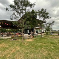 ครัวบ้านทุ่ง สถานี บ้านนาขวาง(ผัดไทย,หอยทอด,ข้าว,ยำ,ตำ,เตี๋ยว)