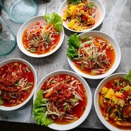 จ๊ะนาเดียร์อุดรตำแหลก อุดรตำแหลก