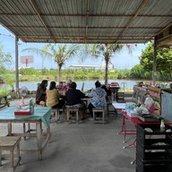 ครัวบ้านทุ่ง สถานี บ้านนาขวาง(ผัดไทย,หอยทอด,ข้าว,ยำ,ตำ,เตี๋ยว)