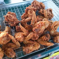 บรรยากาศ ได่ทอดหาดใหญ่ อิสลาม