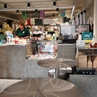 Entree Coffee & Brunch บางรัก