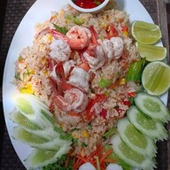 จ๊ะนาเดียร์อุดรตำแหลก อุดรตำแหลก