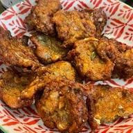 ลุงเลียง-ป้ามาลี อาหารป่า อาหารพื้นบ้าน ชลบุรี (Chonburi)