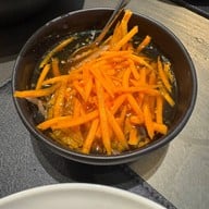 Thuyen (เถวียน) เอกมัย