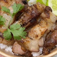 คอหมูย่างจิ้มแจ่ว by กับข้าวของแม่