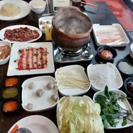 ข้าวต้ม หมูจุ่ม ช้างน้อย แม่ริม