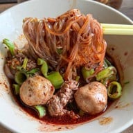 เมนูของร้าน ป้าพัดก๋วยเตี๋ยวเรือ