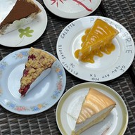 Charin Pie นิมมานเหมินท์ (Nimmanahaeminda)