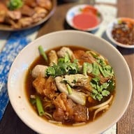 เมนูของร้าน ต. เนื้อตุ๋นจักรพรรดิ์(ตรงข้ามค่ายสวนสยาม)