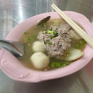 เมนูของร้าน รุ่งเรือง (ตั๋ง) ก๋วยเตี๋ยวหมู สุขุมวิท26 เจ้าเก่า สุขุมวิท 26