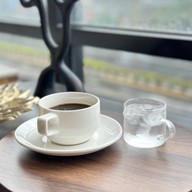 ชั้นลอย cafe -